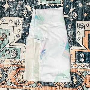 Fabletics White Athletic Skort with Mint, Pink & Lavender Brushstrokes Size M